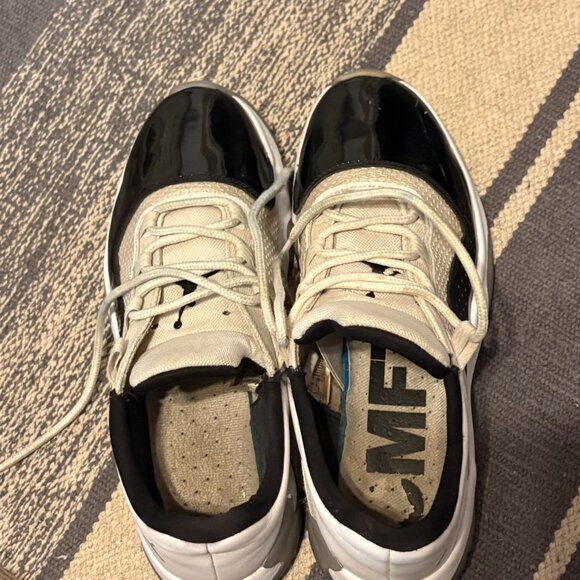 Nike Air Jordan Low DV2207-100 - Picture 2 of 7